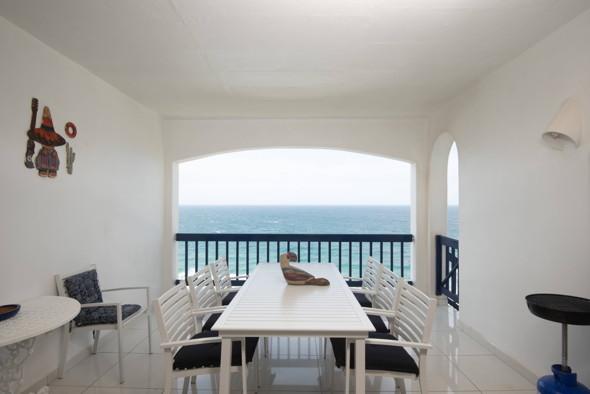 Thompson's Bay House — generous family holiday home